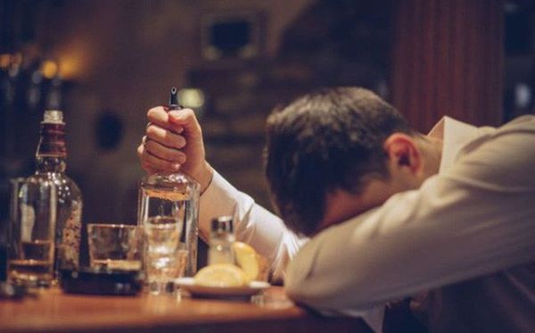 Các nhà nghiên cứu phát triển cảm biến người say rượu dùng trên điện thoại thông minh