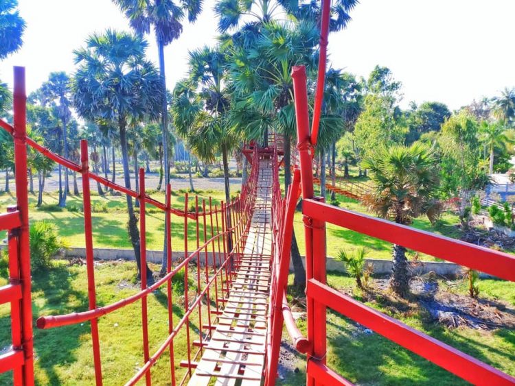 Chiếc cầu treo độc đáo ở chùa Phước Long Tự